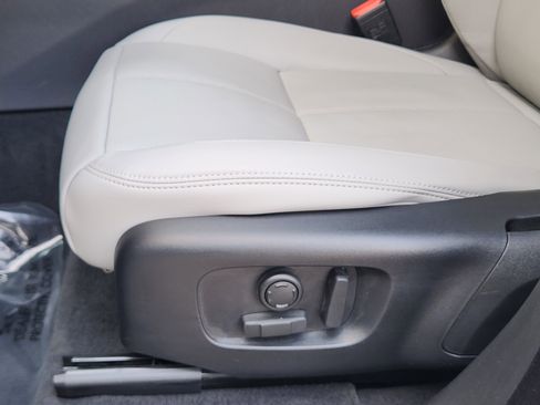 Certified 2026 Land Rover Range Rover Velar S image 25