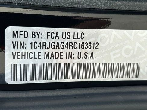 New 2024 Jeep Grand Cherokee Altitude image 31