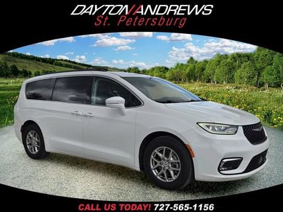 Used 2021 Chrysler Pacifica Touring w/ Cold Weather Group