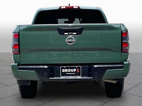 Certified 2025 Nissan Frontier SV RWD image 5