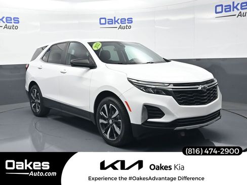 Used 2022 Chevrolet Equinox LT w/ LPO, Blackout Package FWD image 1