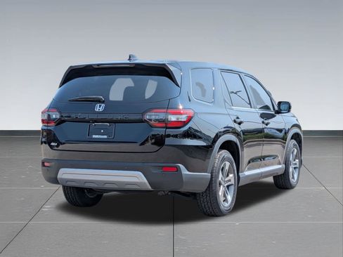 Used 2025 Honda Pilot EX-L image 5