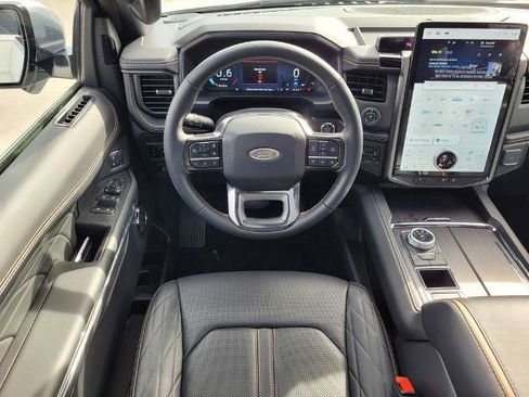 New 2024 Ford Expedition Platinum image 12