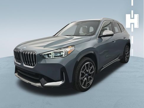 Used 2023 BMW X1 xDrive28i w/ Convenience Package image 3