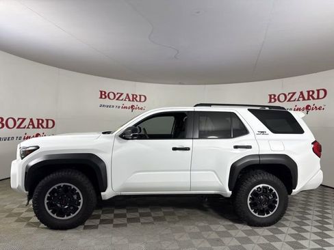 Used 2025 Toyota 4Runner TRD Off-Road Premium image 5