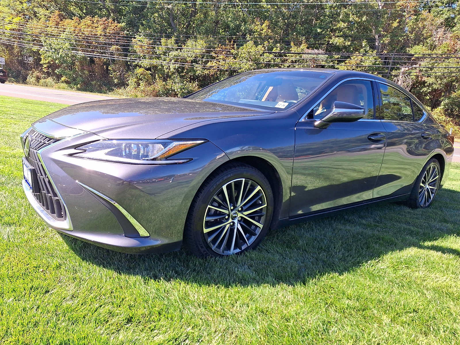 Used 2022 Lexus ES 350 w/ Premium Package FWD image 3