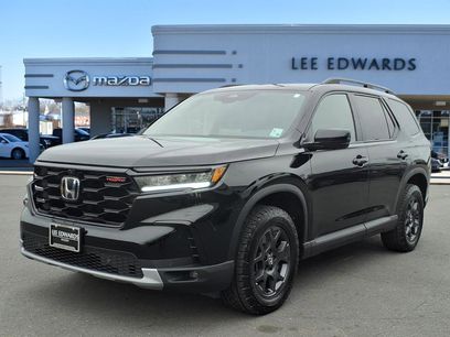 Used 2025 Honda Pilot TrailSport