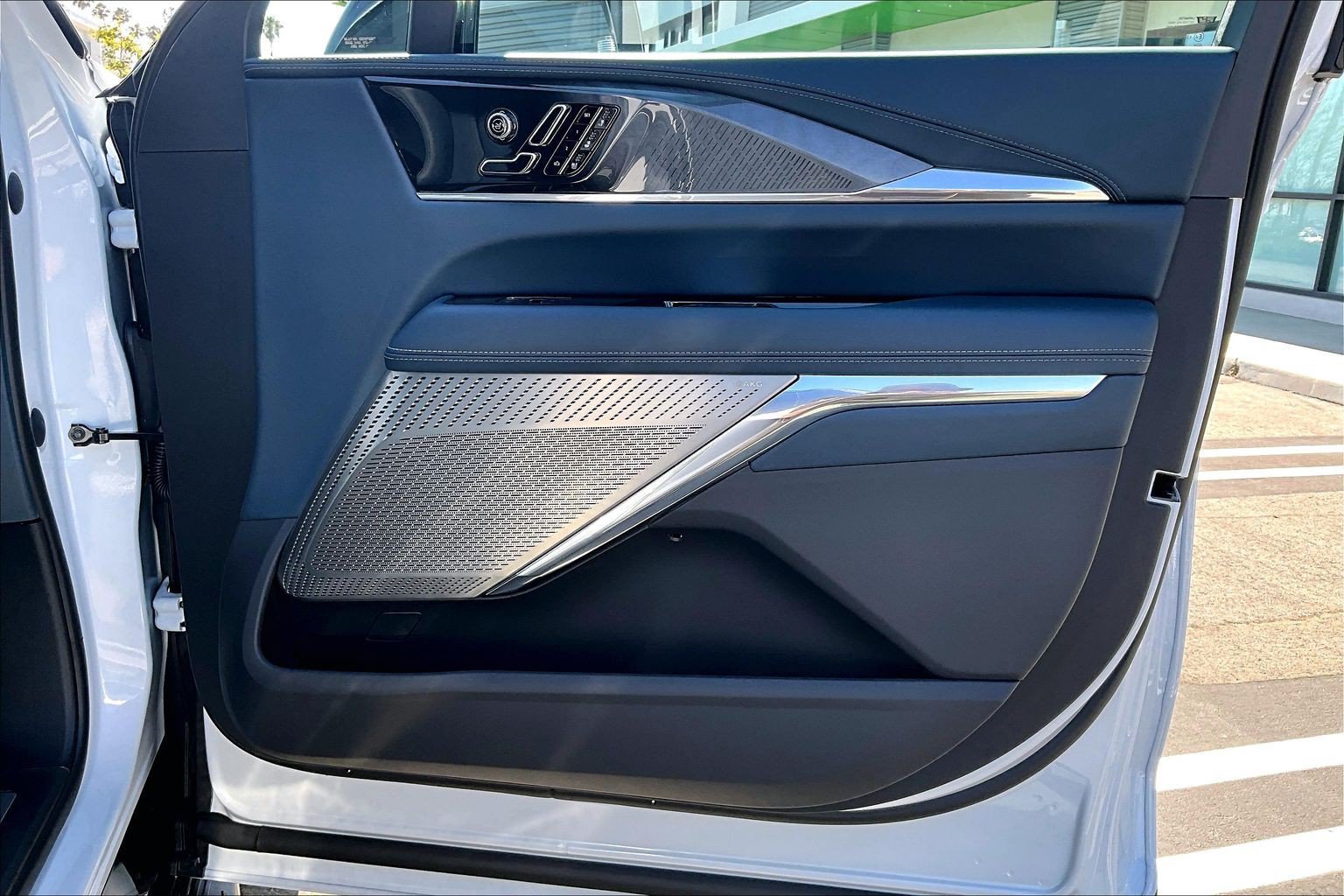 New 2026 Cadillac Escalade IQ Luxury 2 w/ LPO, Floor Liner Package AWD/4WD image 35