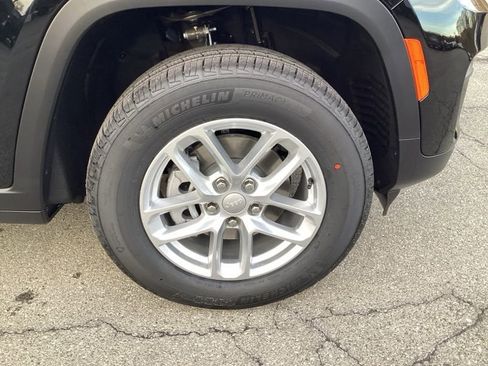 New 2025 Jeep Grand Cherokee Laredo X w/ Luxury Tech Group I image 9
