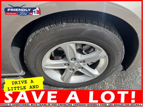 Used 2023 Chevrolet Malibu LT image 30