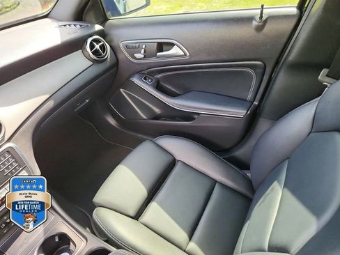 Used 2020 Mercedes-Benz GLA 250 4MATIC image 14