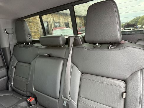 Used 2022 GMC Sierra 2500 Denali w/ Denali Black Diamond Edition AWD/4WD image 19