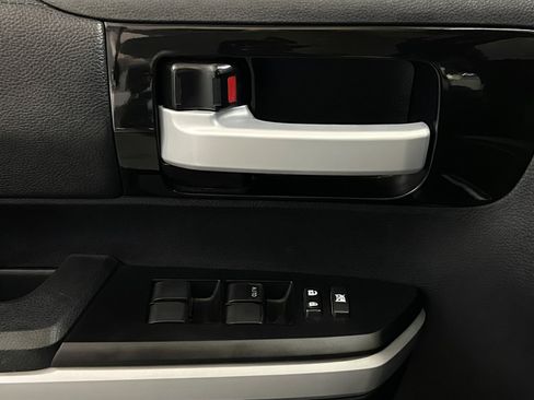 Used 2019 Toyota Tundra SR5 w/ SR5 Convenience Package RWD image 13