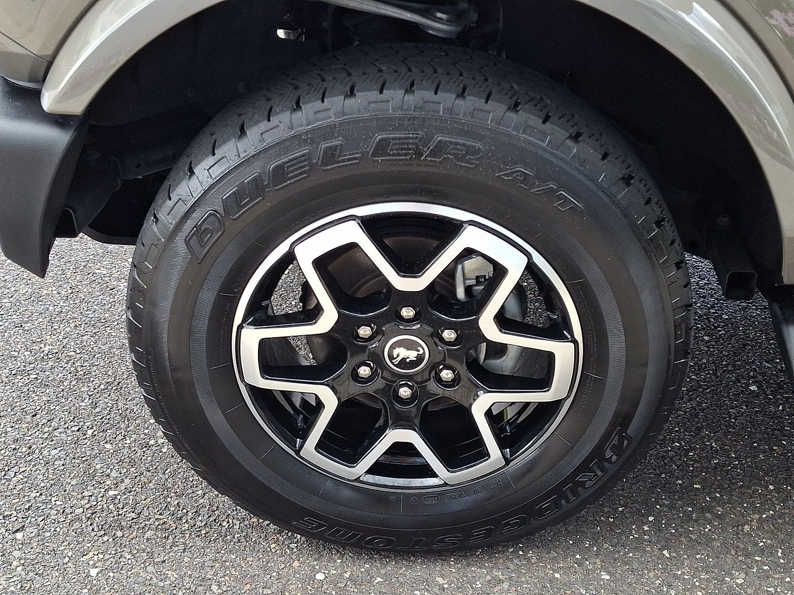 Used 2025 Ford Bronco Outer Banks AWD/4WD image 10