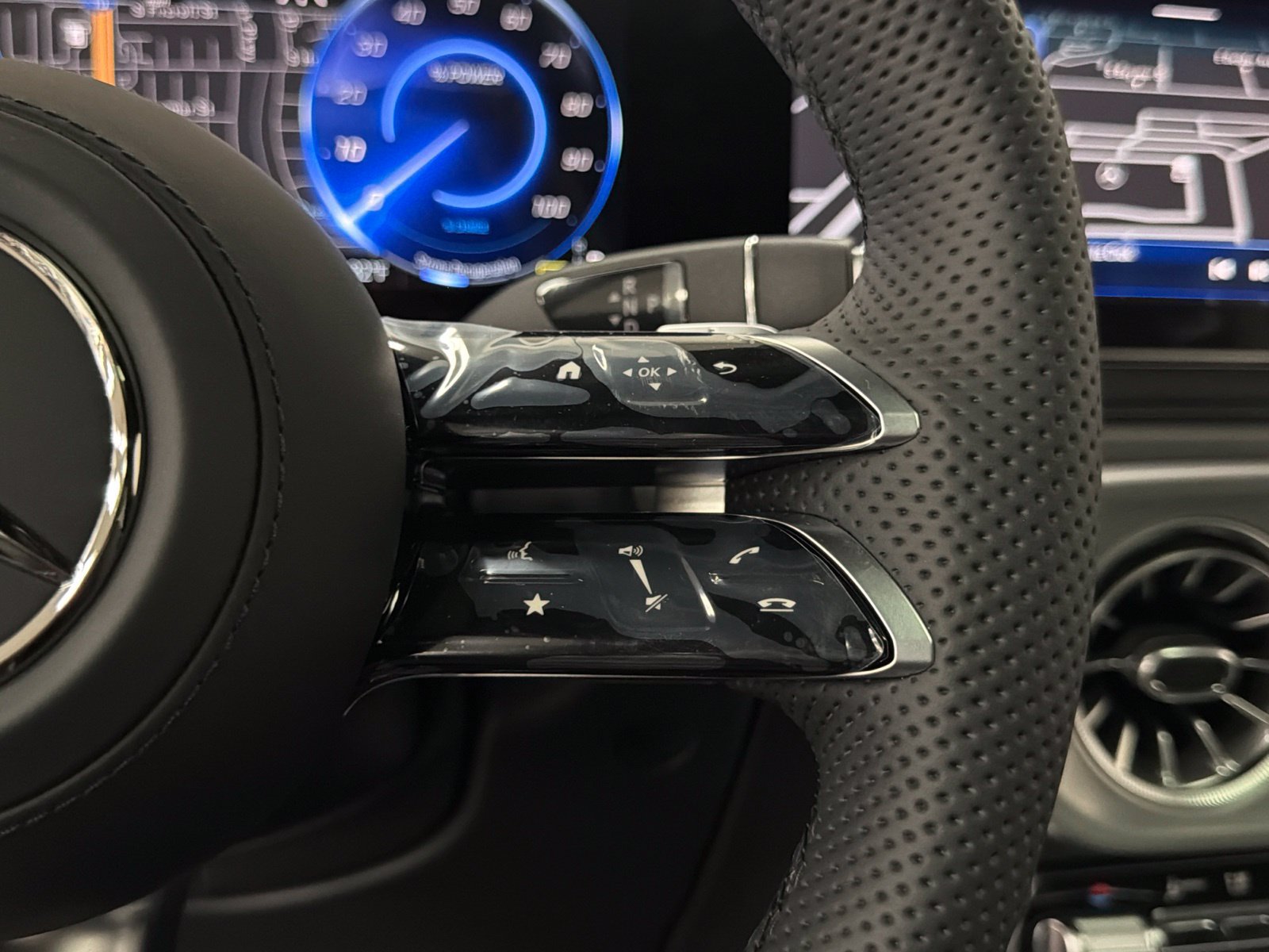 New 2027 Mercedes-Benz G 580 e image 24