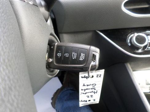 Used 2022 Hyundai Sonata SE image 23