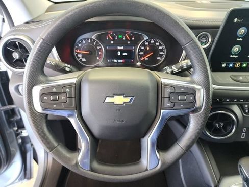 Certified 2025 Chevrolet Blazer LT FWD image 17