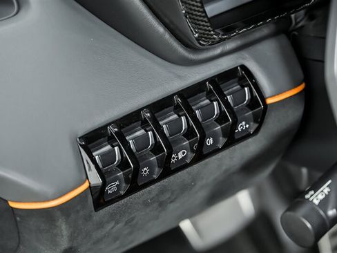 Used 2019 Lamborghini Aventador SVJ AWD/4WD image 26