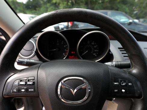 Used 2010 MAZDA MAZDA3 i Touring image 19