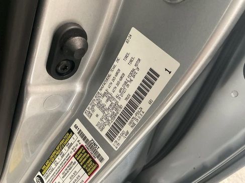 Used 2024 Toyota Tundra Limited image 23