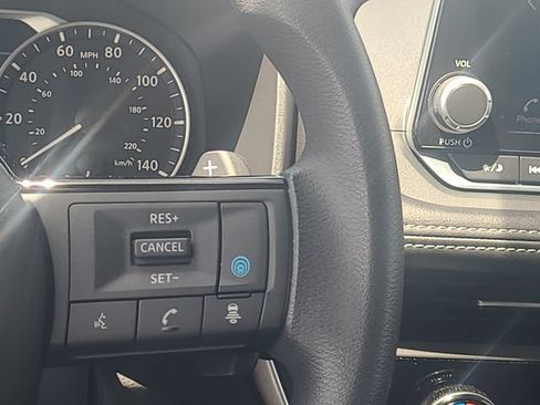Used 2023 Nissan Rogue SV AWD/4WD image 17