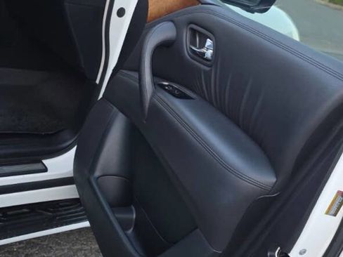 Used 2012 INFINITI QX56 4WD w/ Theater Pkg image 19