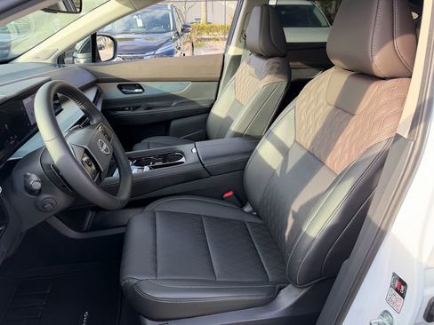 Certified 2025 Nissan Murano Platinum w/ Cargo Package AWD/4WD image 10