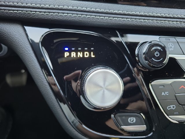 New 2026 Chrysler Pacifica Select w/ S Appearance Package FWD image 21