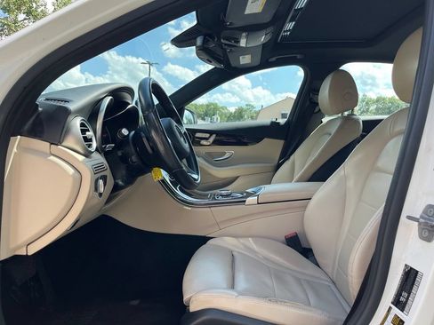 Used 2018 Mercedes-Benz C 300 Sedan image 15