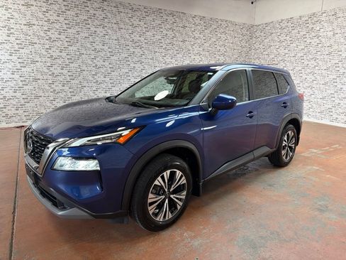Used 2023 Nissan Rogue SV AWD/4WD image 3