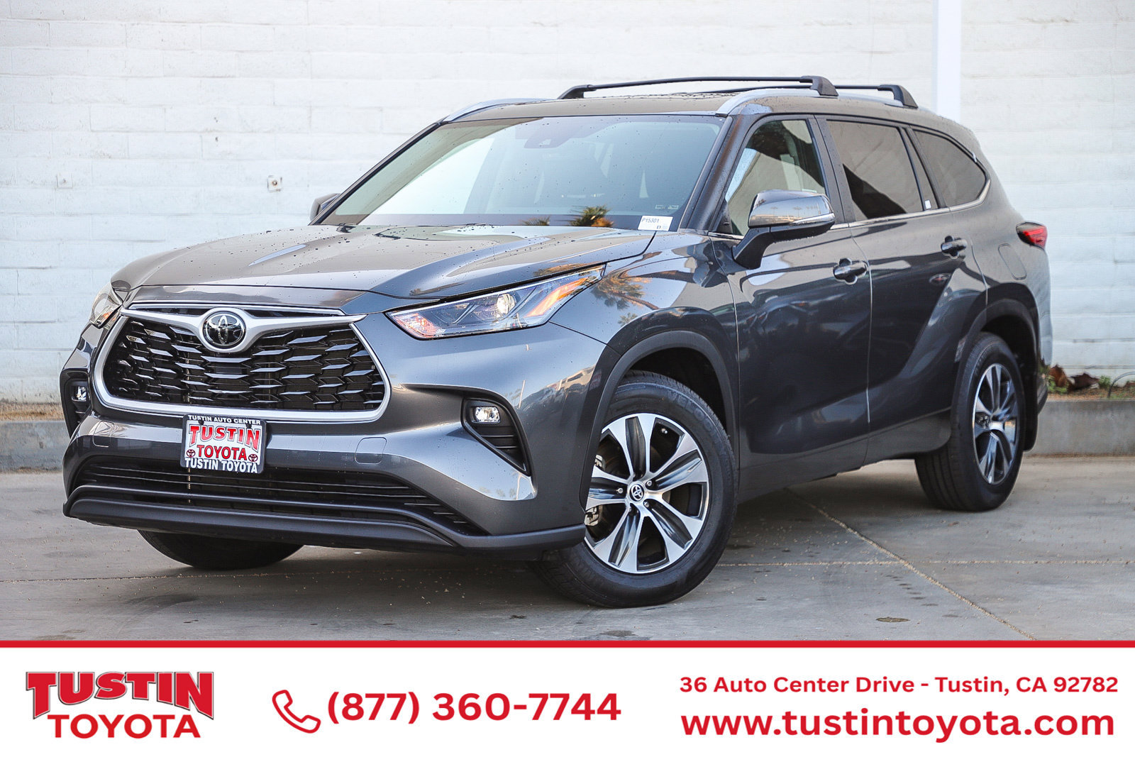 Used 2023 Toyota Highlander XLE FWD image 1