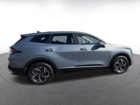 Used 2025 Kia Sportage LX FWD image 16