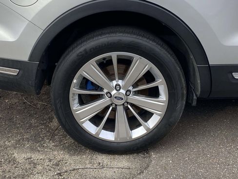 Used 2019 Ford Explorer Limited w/ Class III Trailer Tow Package image 10