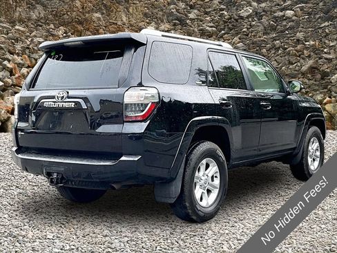 Used 2018 Toyota 4Runner SR5 Premium AWD/4WD image 2