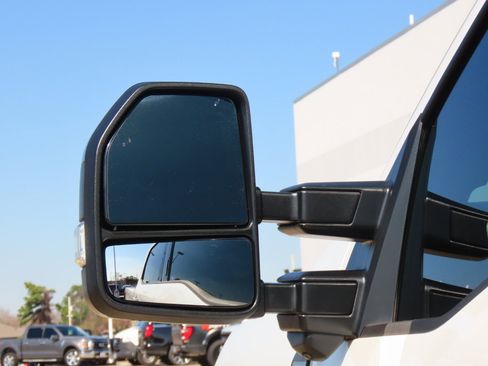 Certified 2024 Ford F250 Lariat w/ Sport Appearance Package image 18