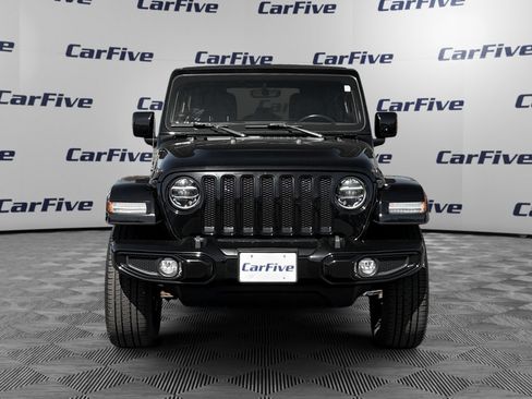 Used 2021 Jeep Wrangler Unlimited Sahara AWD/4WD image 9