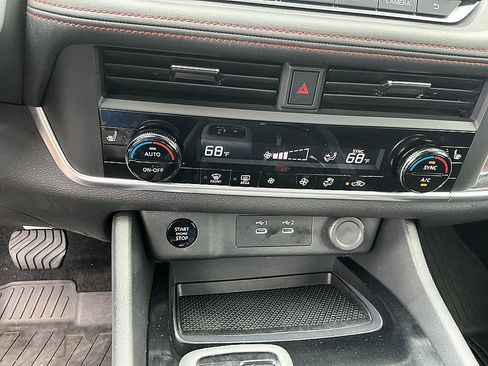 Certified 2025 Nissan Rogue SV image 18