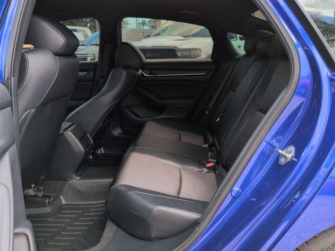 Used 2018 Honda Accord Sport image 14