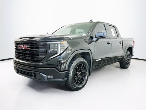 Used 2024 GMC Sierra 1500 Elevation AWD/4WD image 3