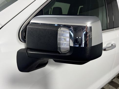 Used 2025 GMC Sierra 1500 SLT AWD/4WD image 12