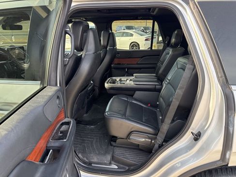 Used 2019 Lincoln Navigator Reserve w/ Cargo Package image 5
