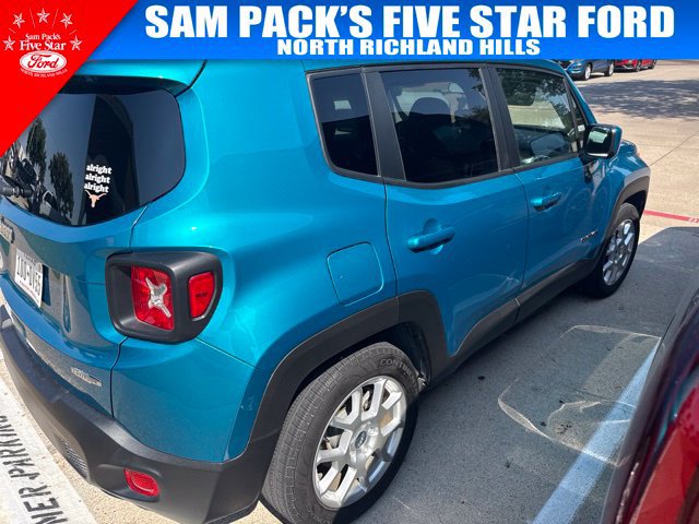 Used 2021 Jeep Renegade Latitude FWD image 4