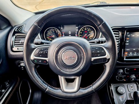 Used 2018 Jeep Compass Limited w/ Navigation Group image 25