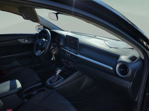 Used 2019 Kia Forte LXS image 23
