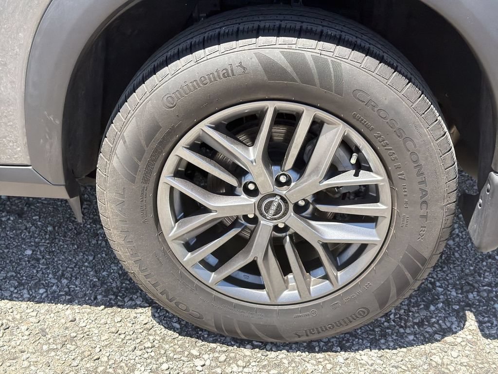 Used 2023 Nissan Rogue S AWD/4WD image 32
