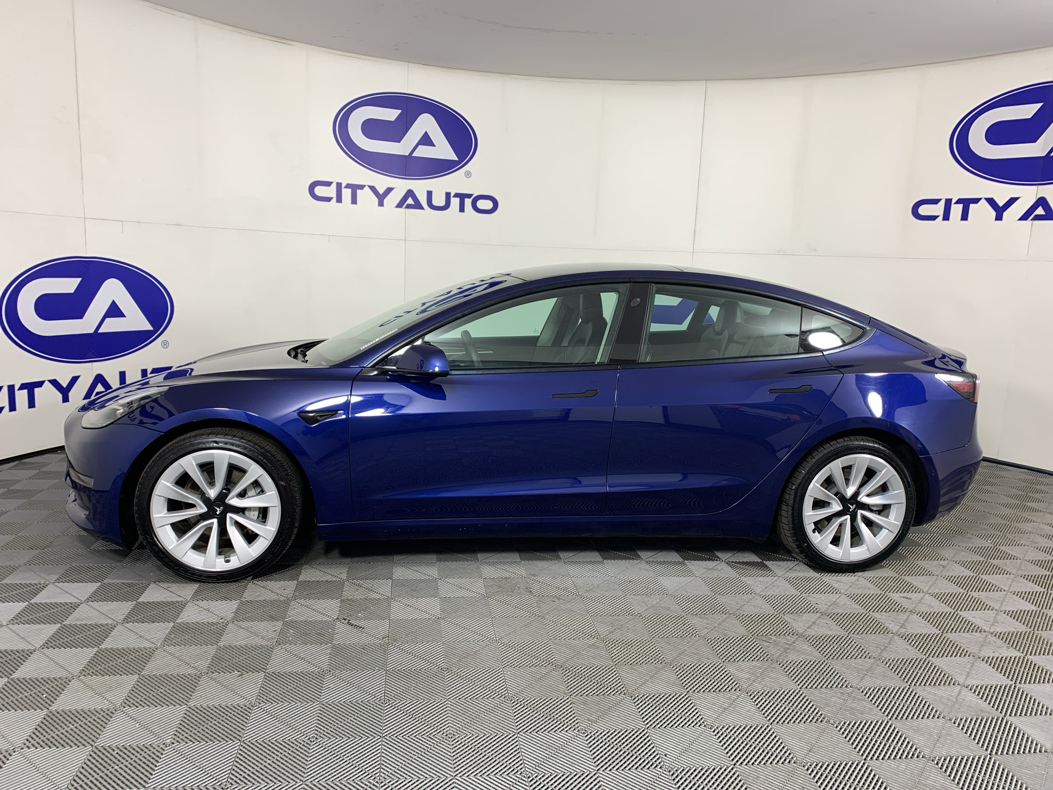 Used 2022 Tesla Model 3 Long Range AWD/4WD image 6