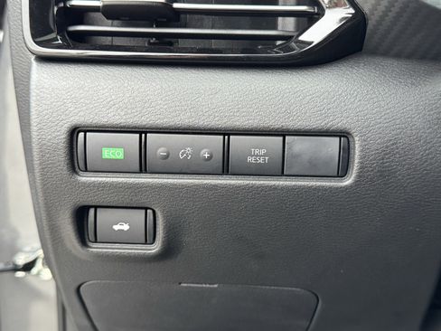 Certified 2025 Nissan Sentra SR w/ SR Premium Package image 29