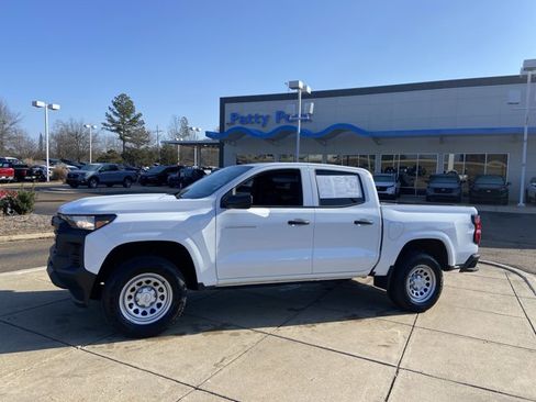 Used 2024 Chevrolet Colorado W/T image 5