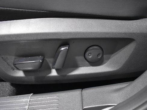 New 2026 Nissan Rogue SV image 18