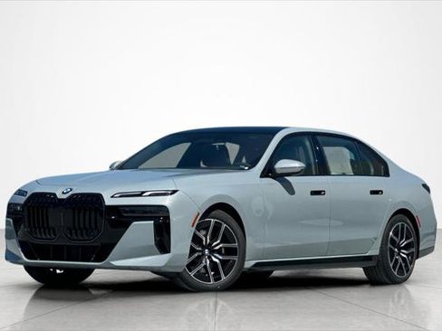 New 2026 BMW 740i xDrive T image 1